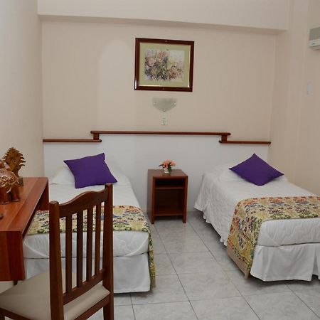 אורוגוואינה Fares Turis Hotel מראה חיצוני תמונה