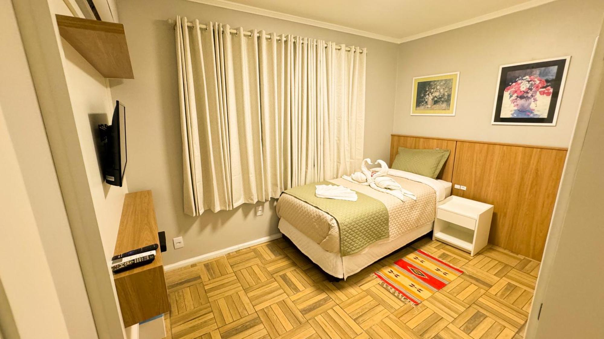 אורוגוואינה Fares Turis Hotel מראה חיצוני תמונה