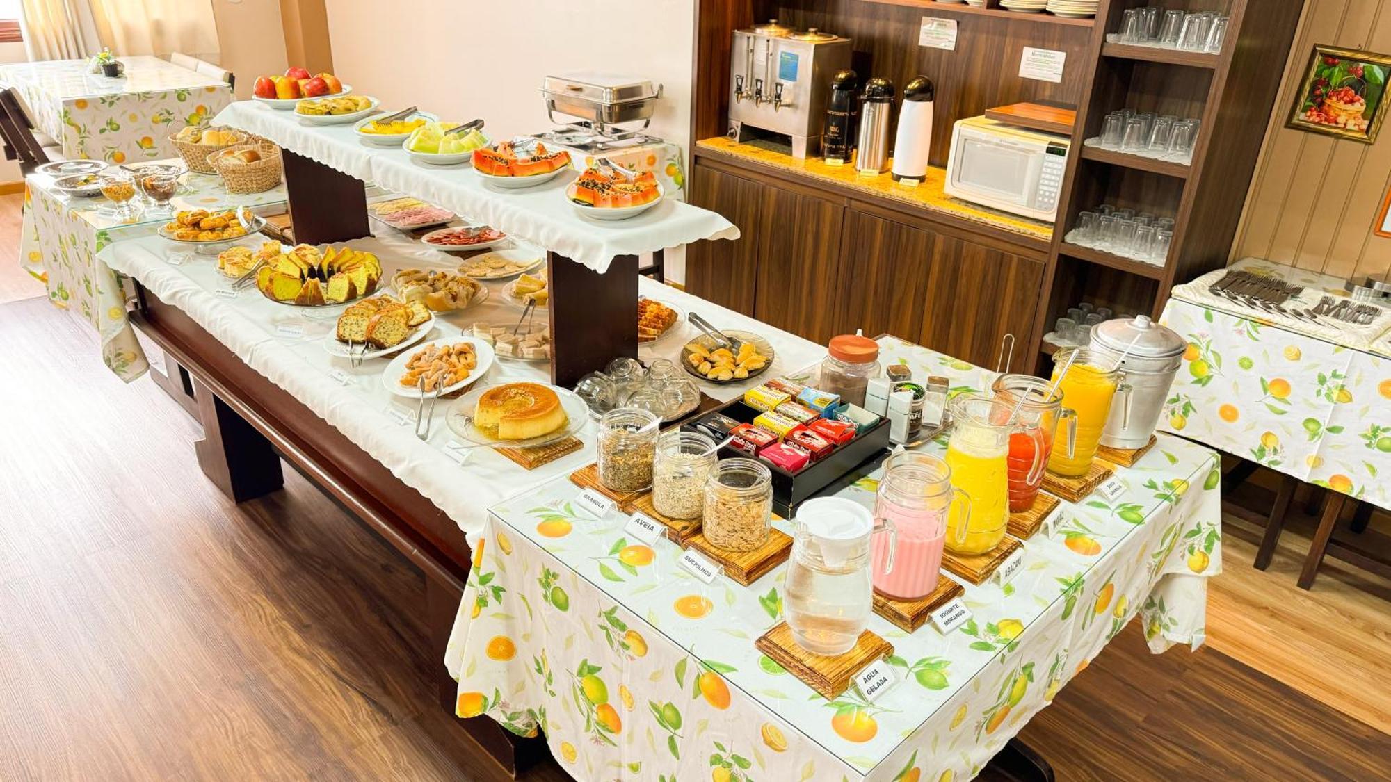 אורוגוואינה Fares Turis Hotel מראה חיצוני תמונה