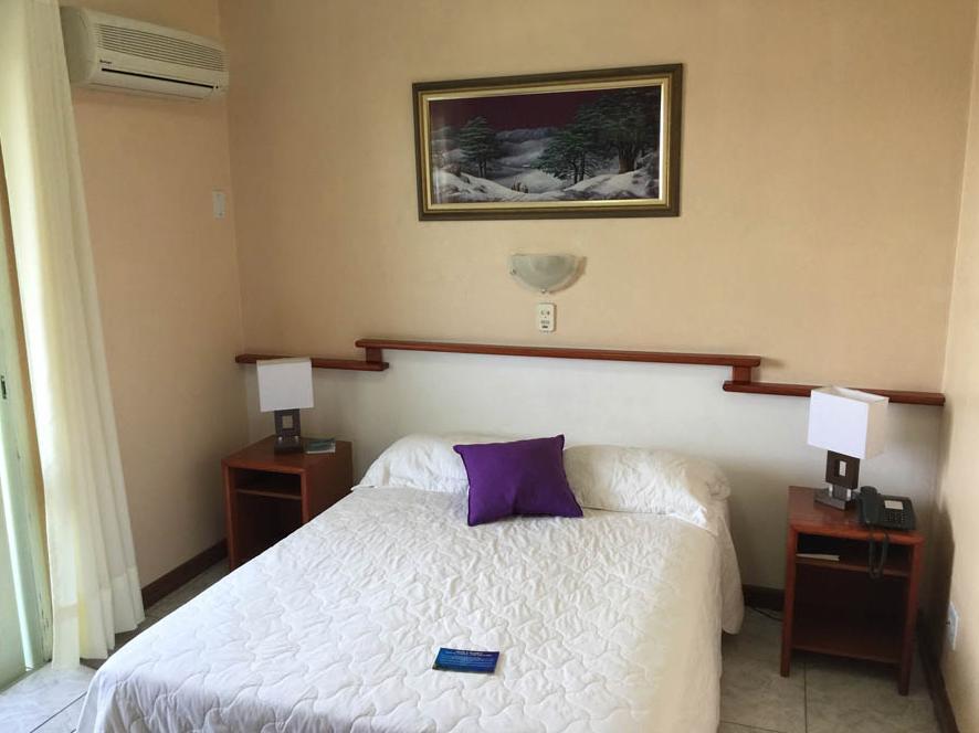 אורוגוואינה Fares Turis Hotel מראה חיצוני תמונה