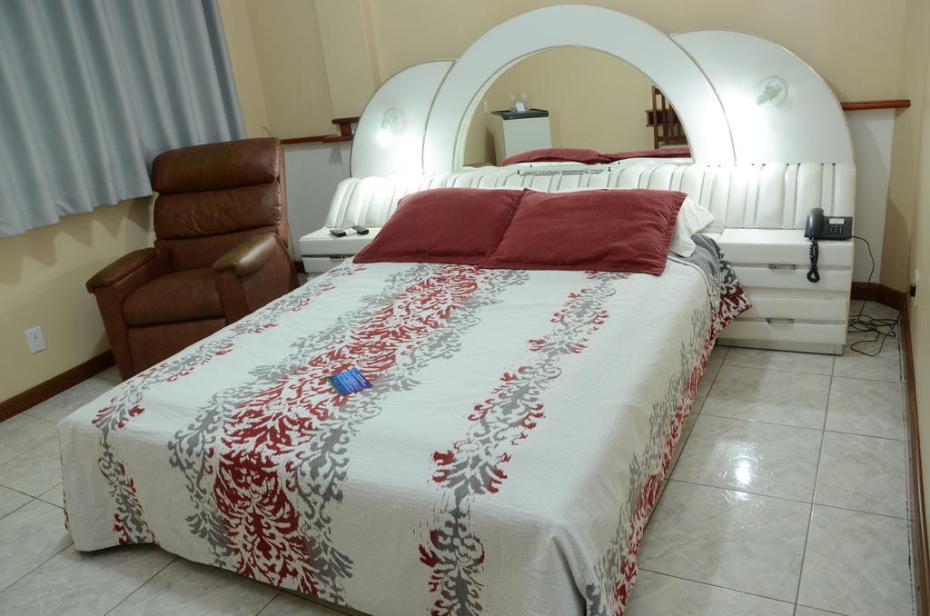 אורוגוואינה Fares Turis Hotel מראה חיצוני תמונה
