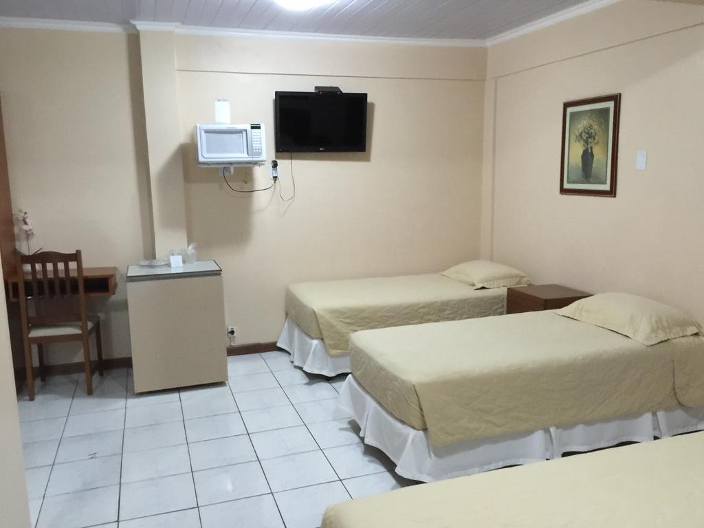 אורוגוואינה Fares Turis Hotel מראה חיצוני תמונה